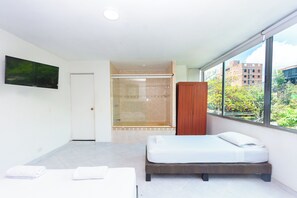 Free WiFi, bed sheets - Hotel Villa Real (Medellín)