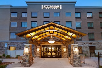 Staybridge Suites Sterling Heights - Detroit by IHG