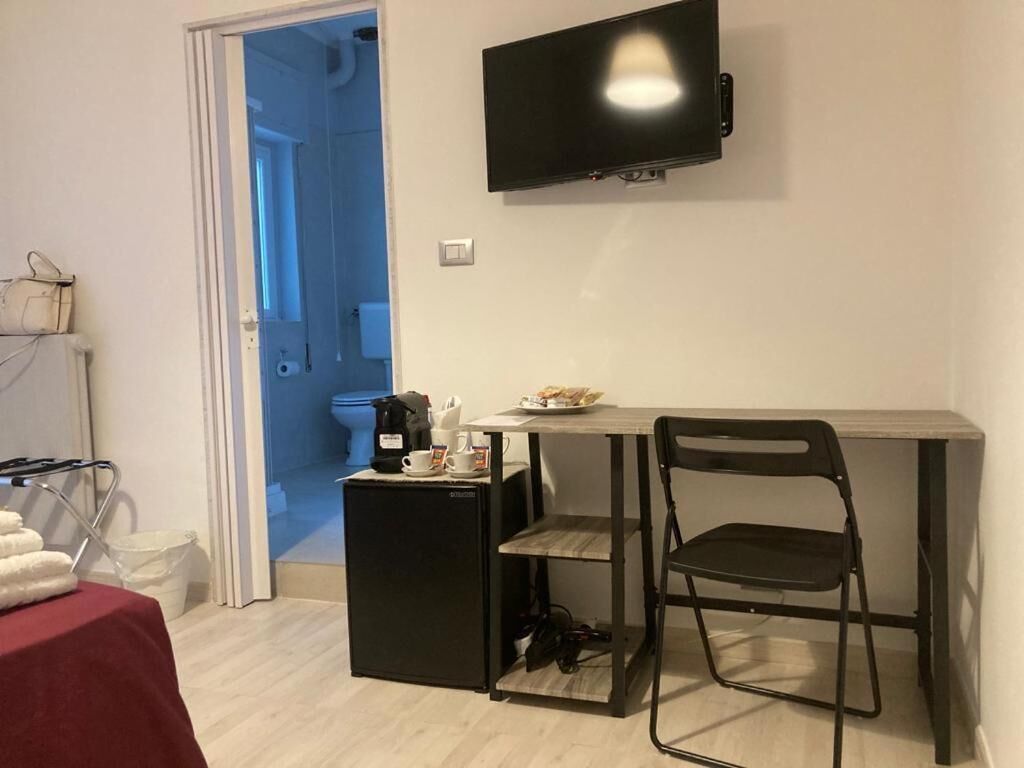 Foto - Gatto Bianco Picone 19