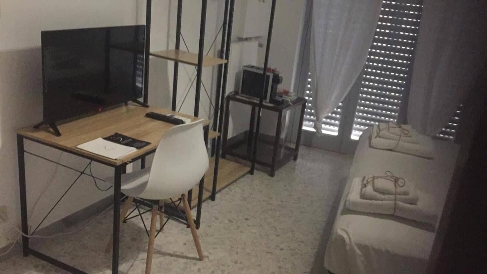 Foto - Gatto Bianco Picone 19