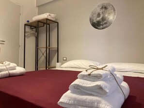 Desk, cots/infant beds, free WiFi, bed sheets - Gatto Bianco Picone 19 (Bari)
