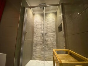 Double Room | Bathroom - Holiday Guesthouse (Salerno)