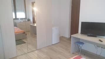 Minibar, desk, iron/ironing board, free WiFi