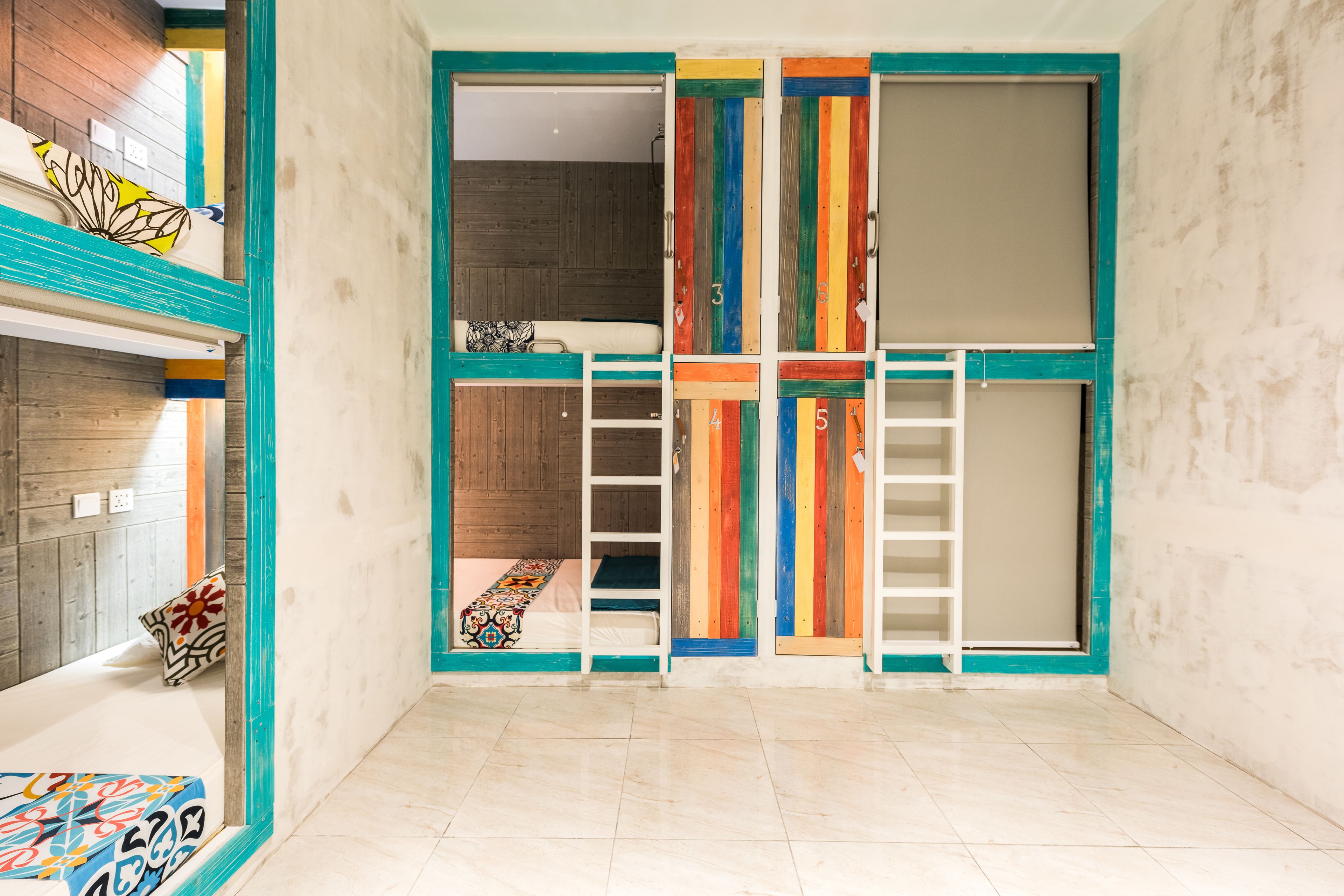 Dormitorio compartido básico, dormitorio mixto | Insonorización, wifi gratis y ropa de cama 