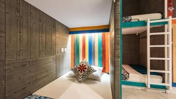 Quartos à prova de som, Wi-Fi de cortesia, roupa de cama