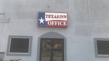 Entrada de la propiedad