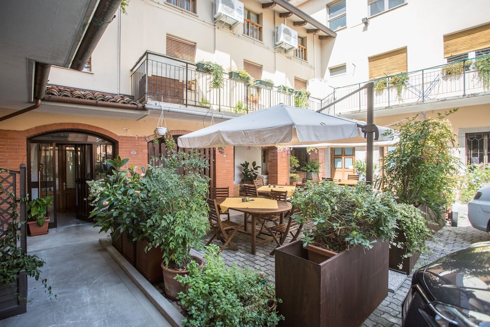 2 Star Hotels