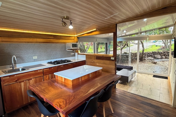Comfort Studio Suite, Pool Access | Private kitchen