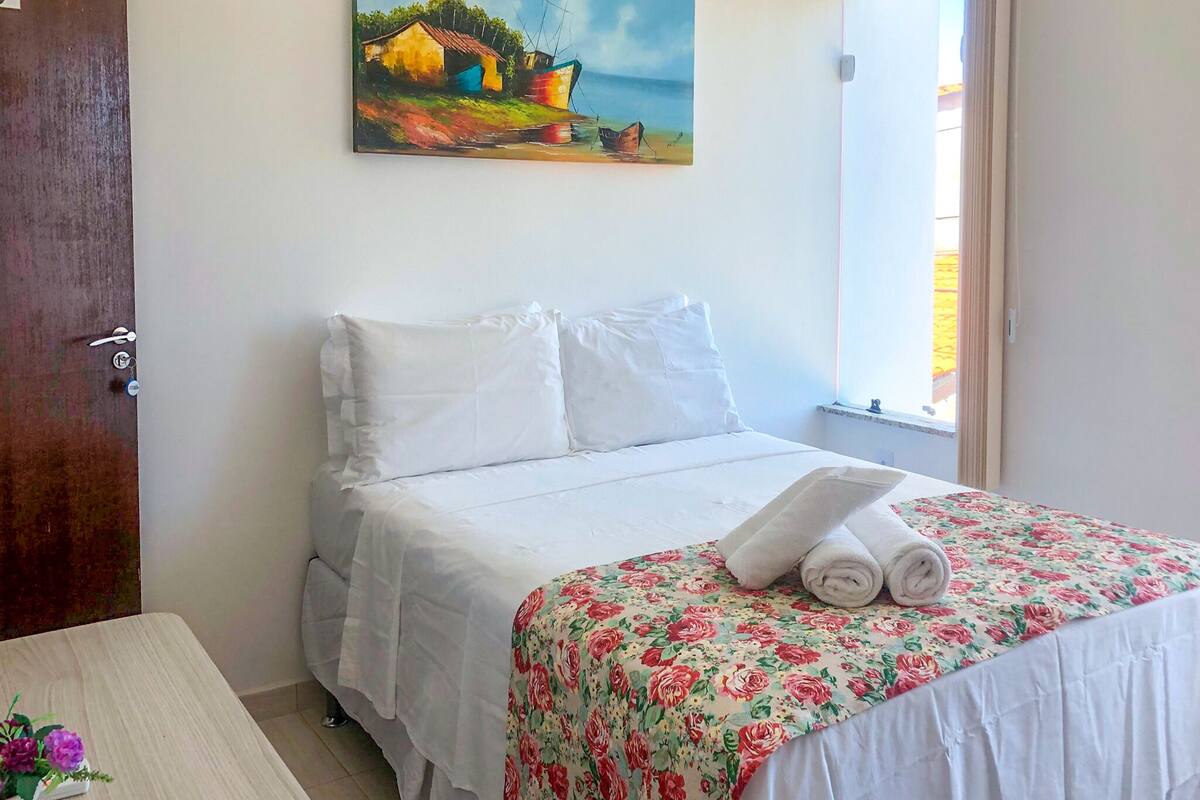 Doppel- oder Zweibettzimmer, 2 Schlafzimmer | Schreibtisch, Bügeleisen/Bügelbrett, kostenloses WLAN, Bettwäsche