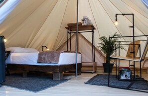 Barraca superluxo, 1 cama King, vista para a montanha | Wi-Fi de cortesia, roupa de cama