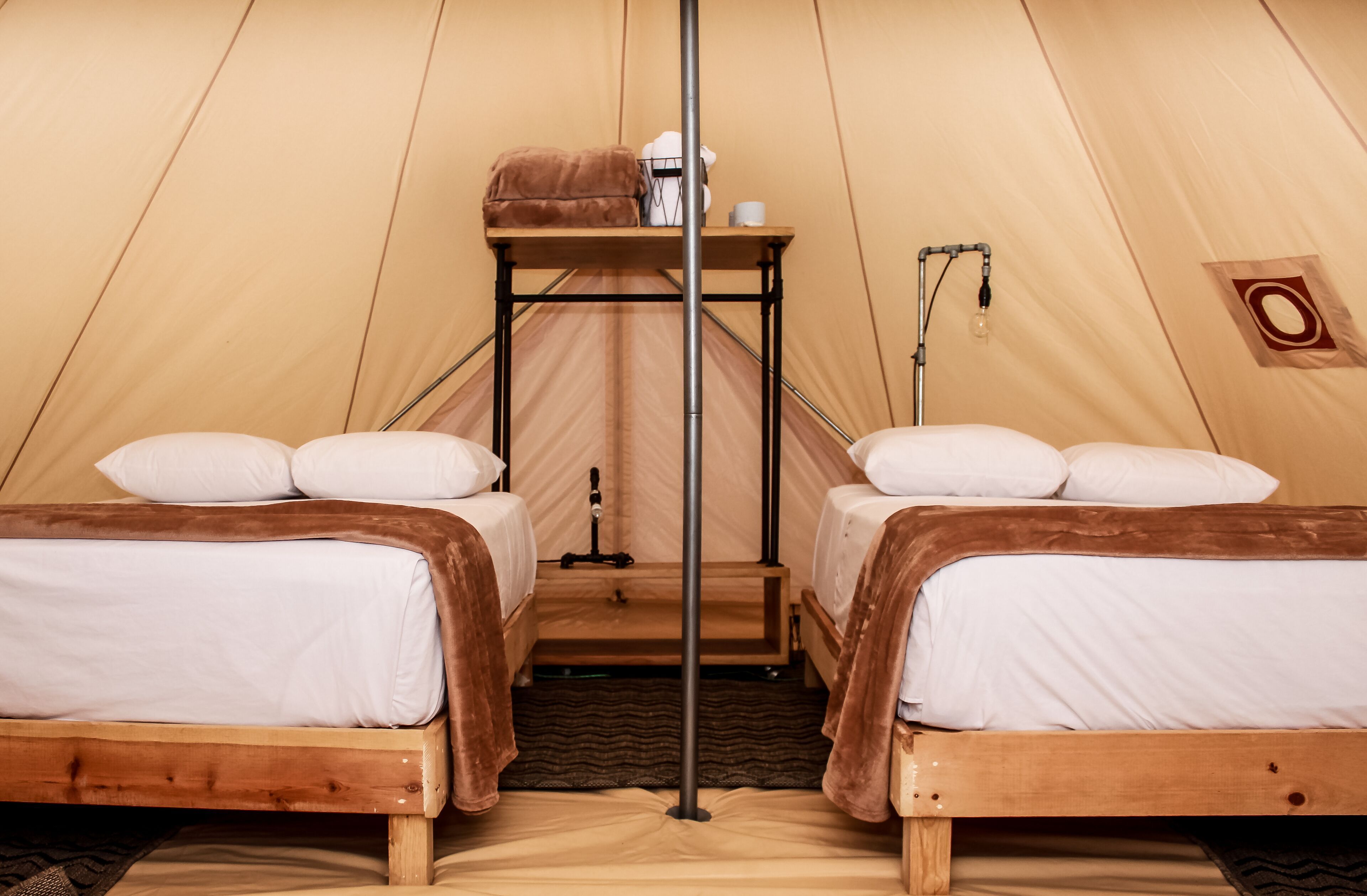 Free WiFi, bed sheets