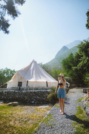 Barraca superluxo, 2 camas de casal, vista para a montanha | Fachada