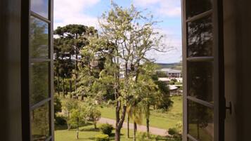 Desk, blackout drapes, free WiFi, bed sheets