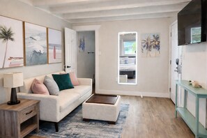 Bureau, fer et planche à repasser, Wi-Fi gratuit, draps fournis