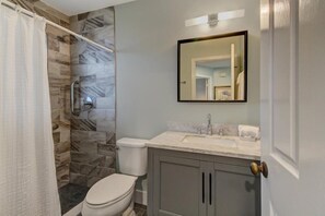 House | Bathroom - 206-sailmaker (Fernandina Beach)