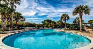 Outdoor pool - 1123-beach-walker (Fernandina Beach)