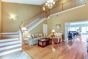 Flat-screen TV, fireplace