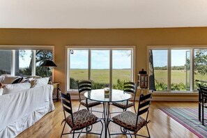 Flat-screen TV, fireplace