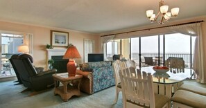 Living room - 401-atlantis-on-amelia (Fernandina Beach)