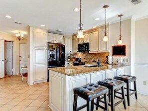 獨棟房屋 | 私人廚房 | 烤箱、爐台、洗碗機、鍋具/餐盤/廚房用品