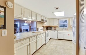 Condo | Private kitchen