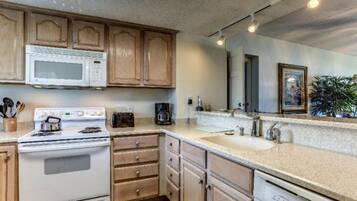 單棟房屋 | 私人廚房 | 洗碗機、廚房用具/餐具/器皿