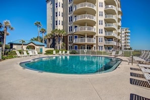 Outdoor pool - 5-ocean-place (Fernandina Beach)