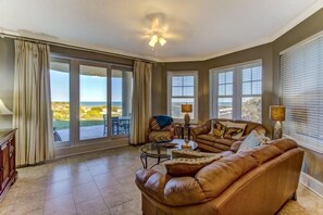 Condo | Living room | Flat-screen TV, DVD player - 5-ocean-place (Fernandina Beach)