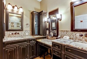 Condo | Bathroom