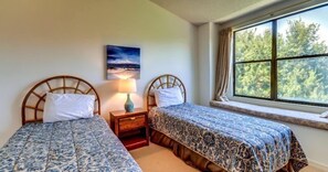 House | 3 bedrooms, desk, cots/infant beds, free WiFi