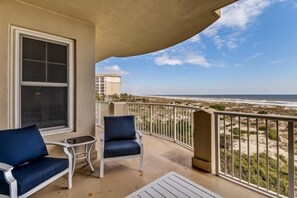 Condo | Balkoni