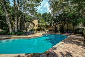 Outdoor pool - 2354/56-courtside Villas (Fernandina Beach)