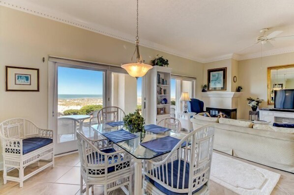 House | Living room | Flat-screen TV, fireplace, toys