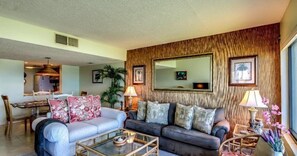 Living room - B153-amelia-surf-and-racquet (Fernandina Beach)