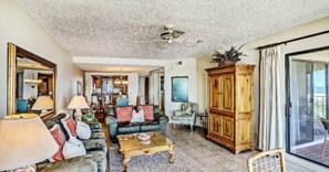 House | Living room | Flat-screen TV, DVD player - 1860-61-turtle-dunes (Fernandina Beach)