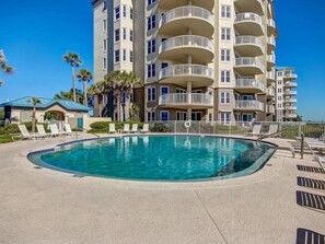 Outdoor pool - 9-ocean-place (Fernandina Beach)