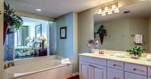 House | Bathroom | Hair dryer, shampoo - 1862-turtle-dunes (Fernandina Beach)