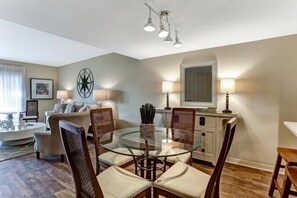 Apartment | Wohnzimmer | Flachbildfernseher