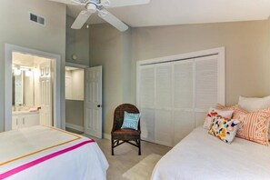 Appart'hÎtel | 2 chambres, bureau, lits bébé, Wi-Fi gratuit