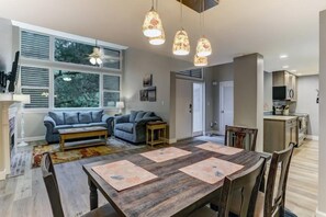 Condo | Cozinha privada | Lava-louças, talheres/pratos/utensílios de cozinha