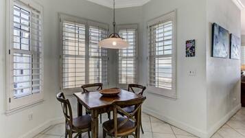 Condo | Private kitchen