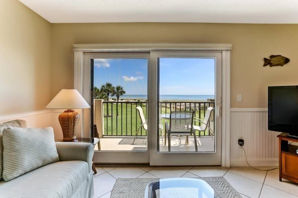 House | Living room | Flat-screen TV