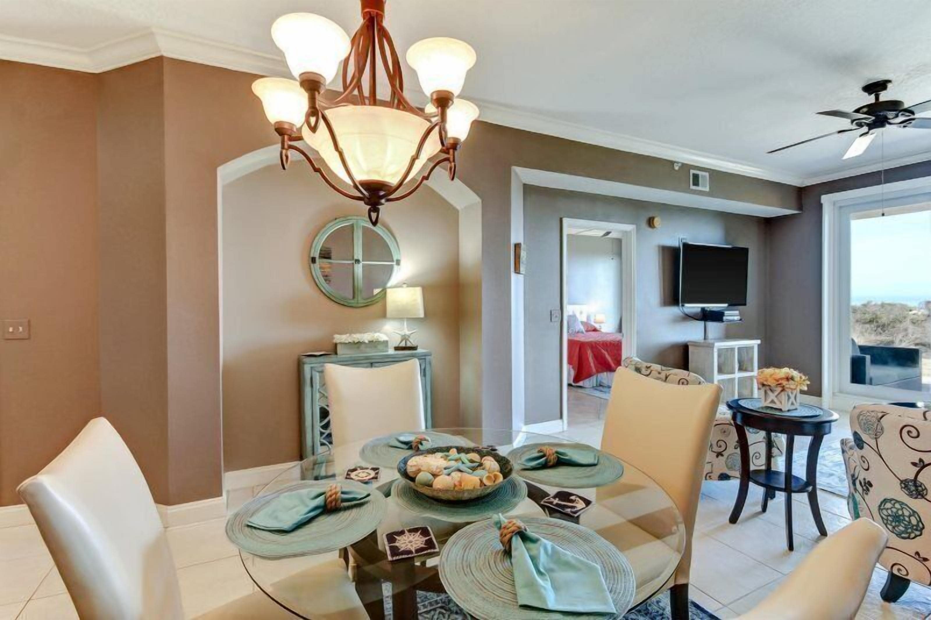 Condo | 2 quartos, escrivaninha, berços, Wi-Fi de cortesia