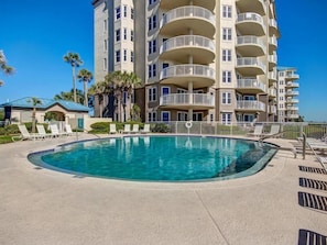 Outdoor pool - 73-ocean-place (Fernandina Beach)