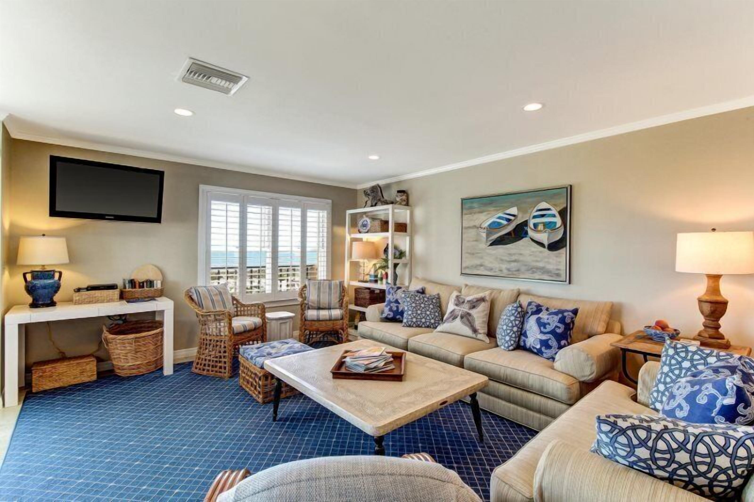 House | Living room | Flat-screen TV