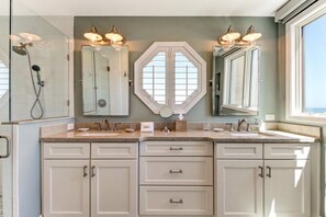 House | Bathroom | Shampoo - 712-sailmaker (Fernandina Beach)