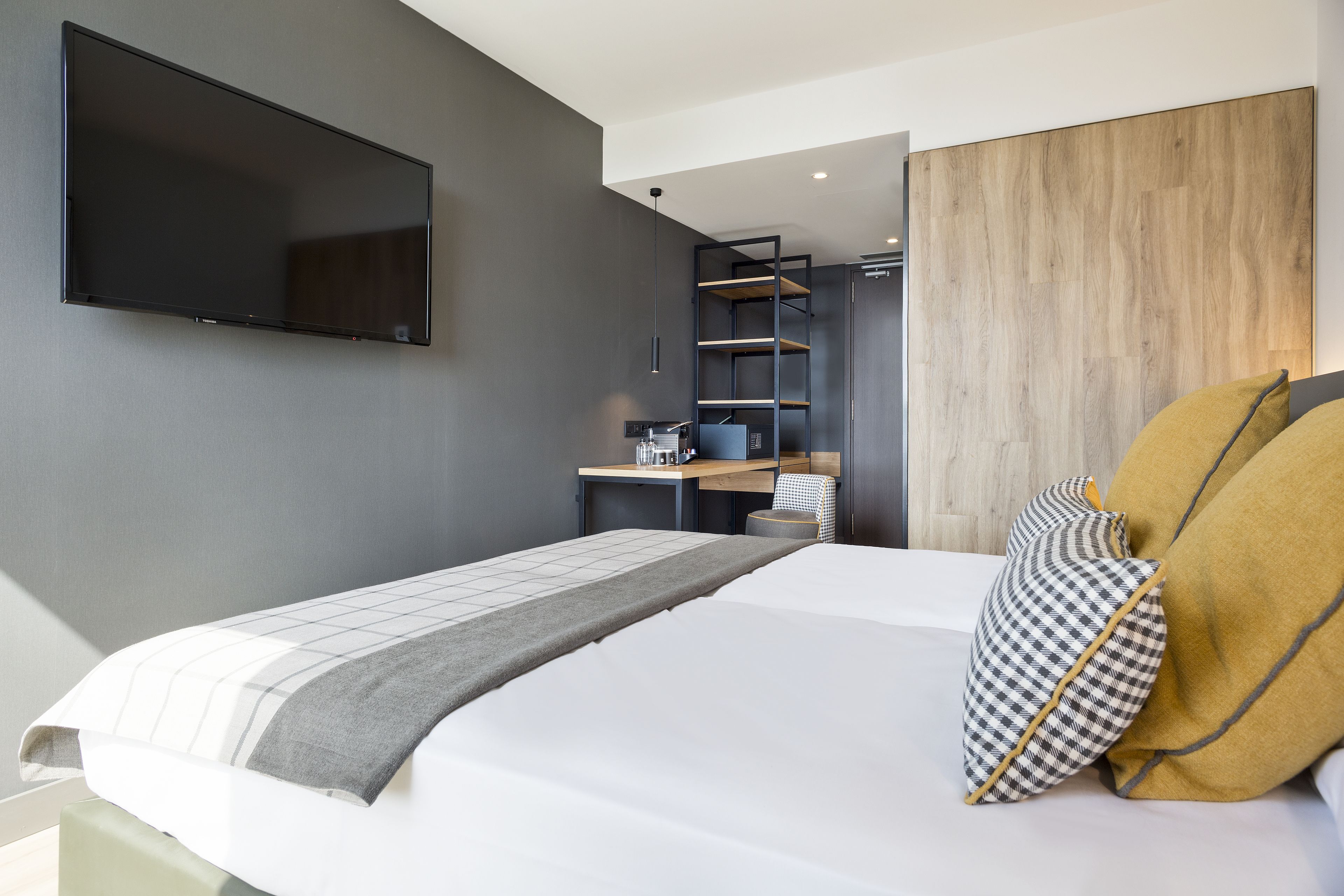 superior double or twin room, city or sea view | 1 bedroom, in-room safe, desk, blackout curtains