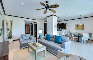 Een flatscreentelevisie