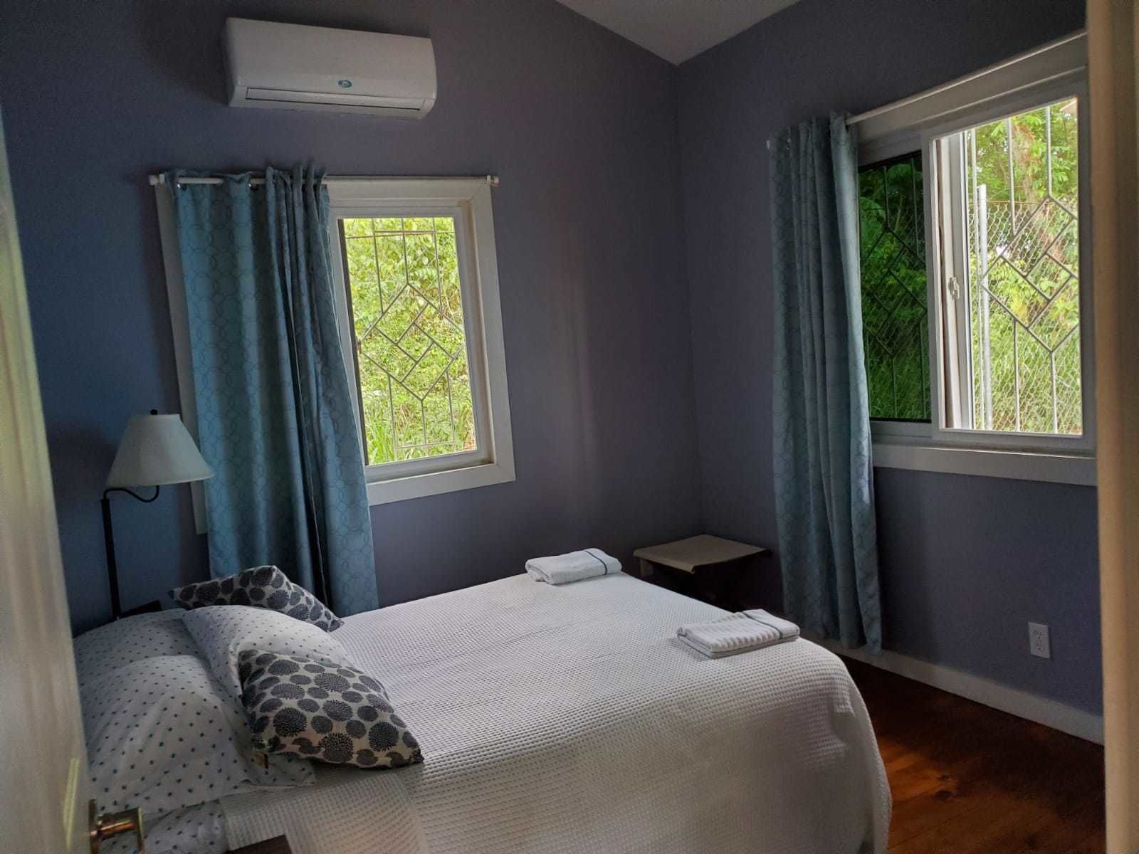 Rumah Keluarga | Selimut bulu angsa, didekorasi berbeda-beda, dan Wi-Fi gratis