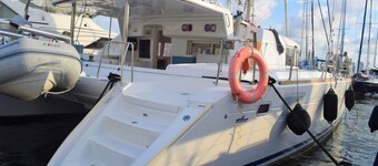 Catamaran Lagoon by Veleros Colombia